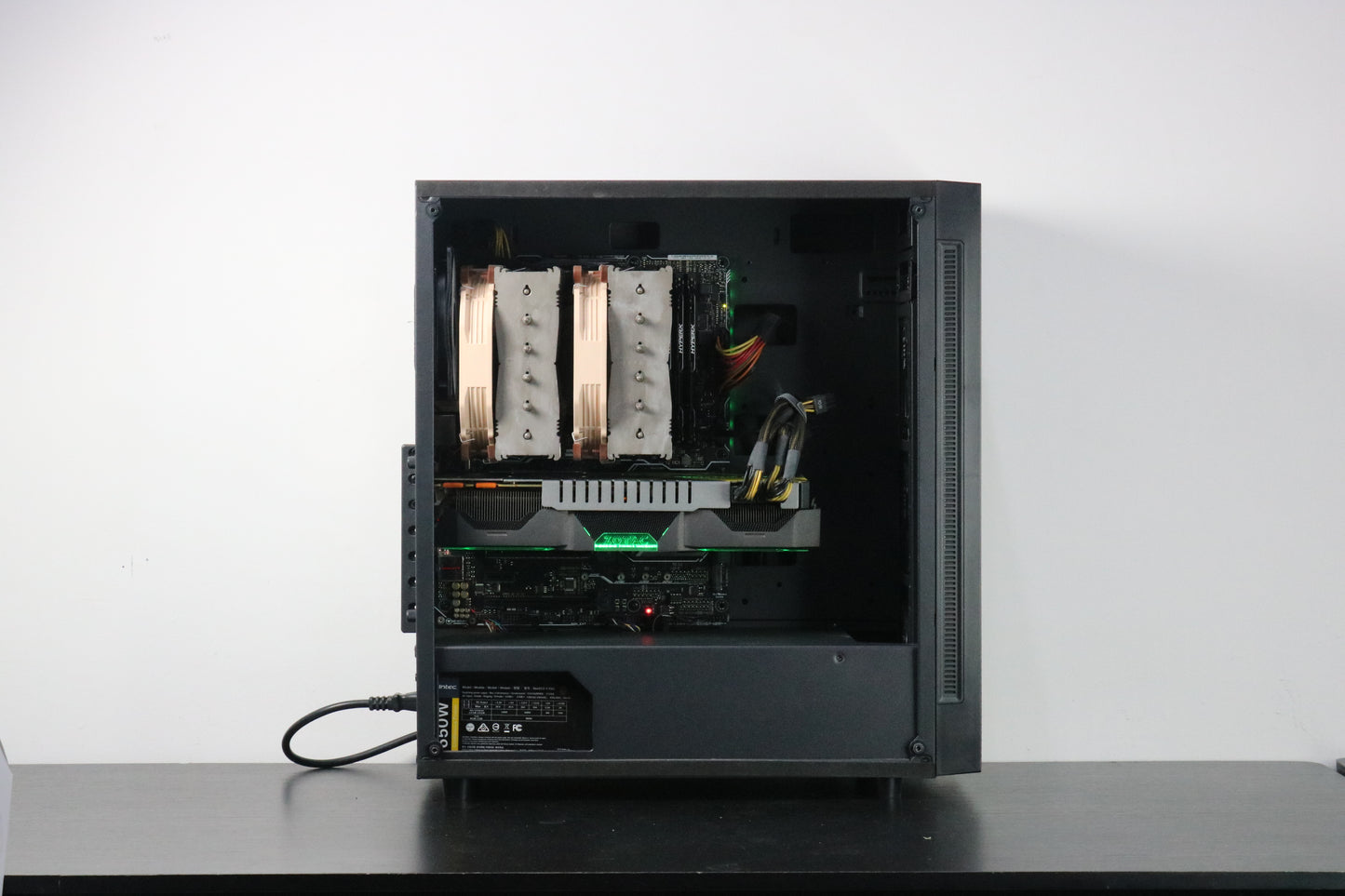 i7 GTX1080 電競RGB遊戲剪片電腦主機 (32GB RAM)