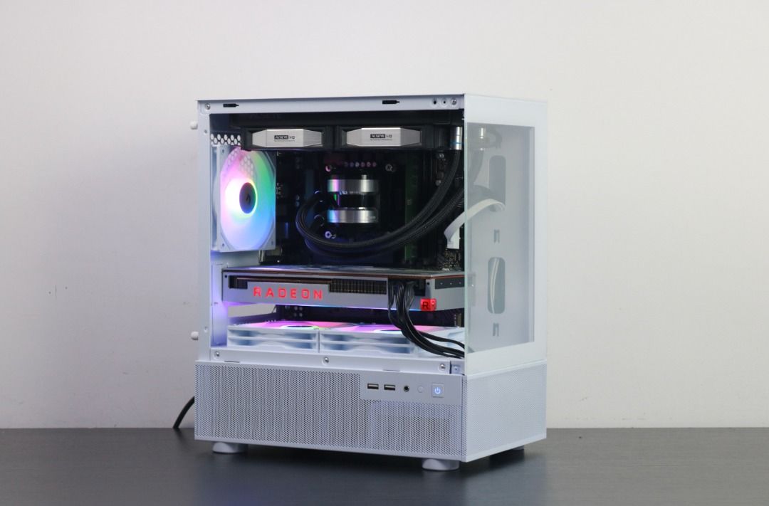 i5 13400F｜32GB DDR5 RAM｜500GB SSD｜有WiFi,藍牙 水冷散熱全景打機電腦